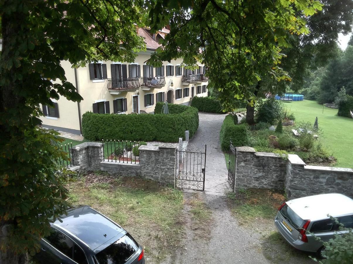 Garten- & Loggia-Appartement Herrenhaus Dellach im Drautal Εξωτερικό φωτογραφία
